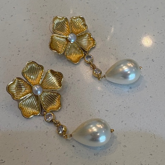 Sparkler Pearl Drop Earrings - Picture 1 of 2